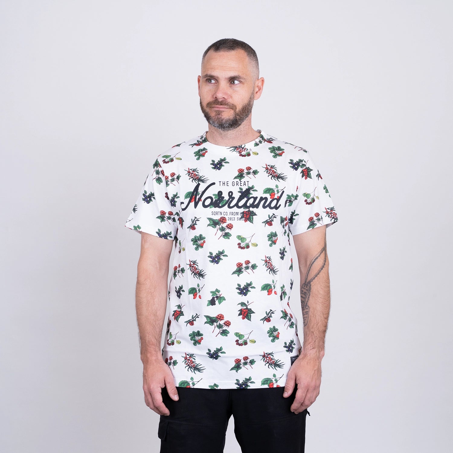 GREAT NORRLAND T-SHIRT - BERRY BLACK
