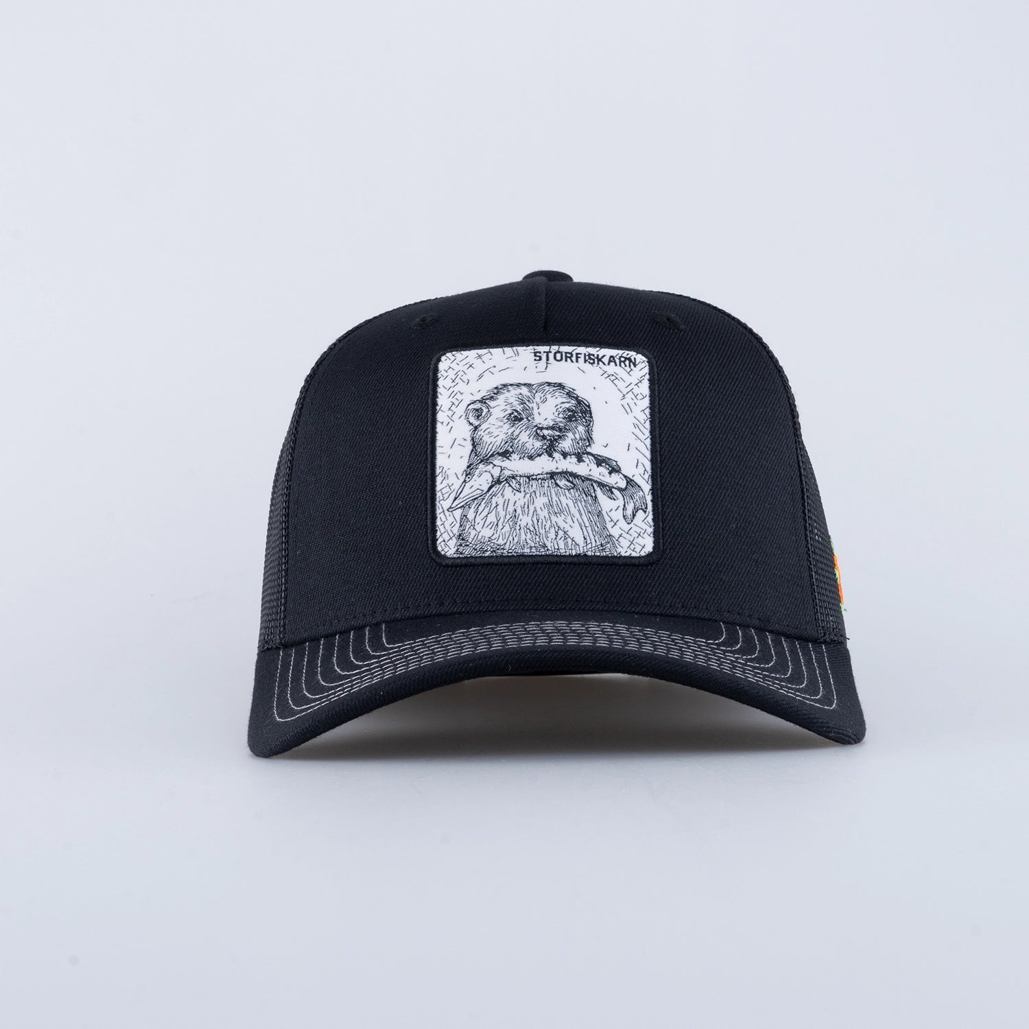 STORFISKARN TRUCKER CAP - HOOKED BLACK
