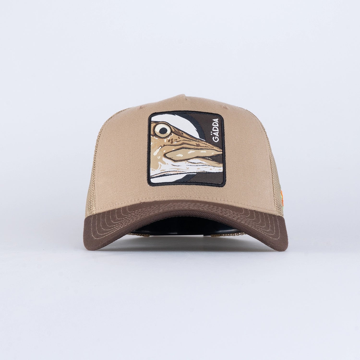 GÄDDA TRUCKER CAP - HOOKED KHAKI