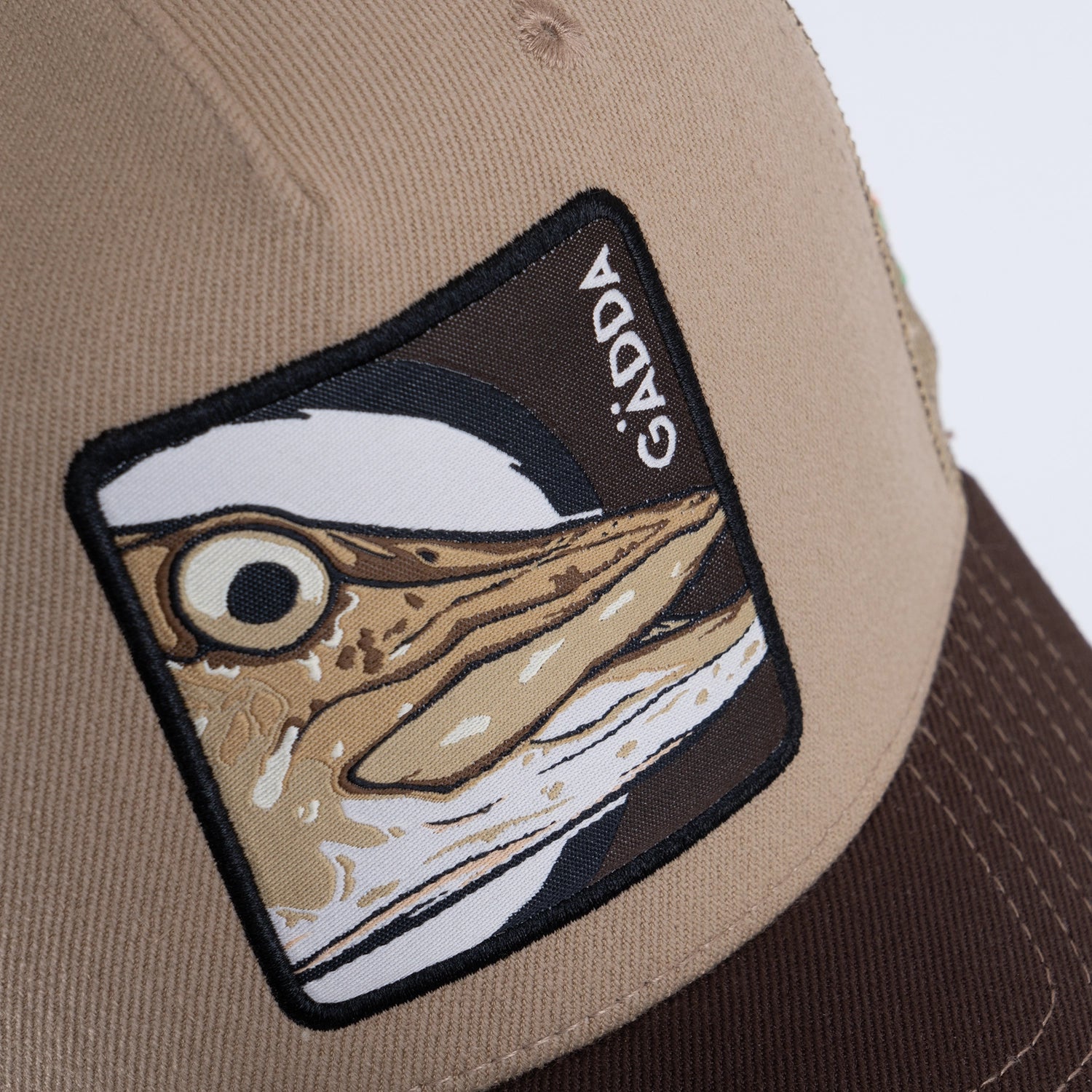 GÄDDA TRUCKER CAP - HOOKED KHAKI
