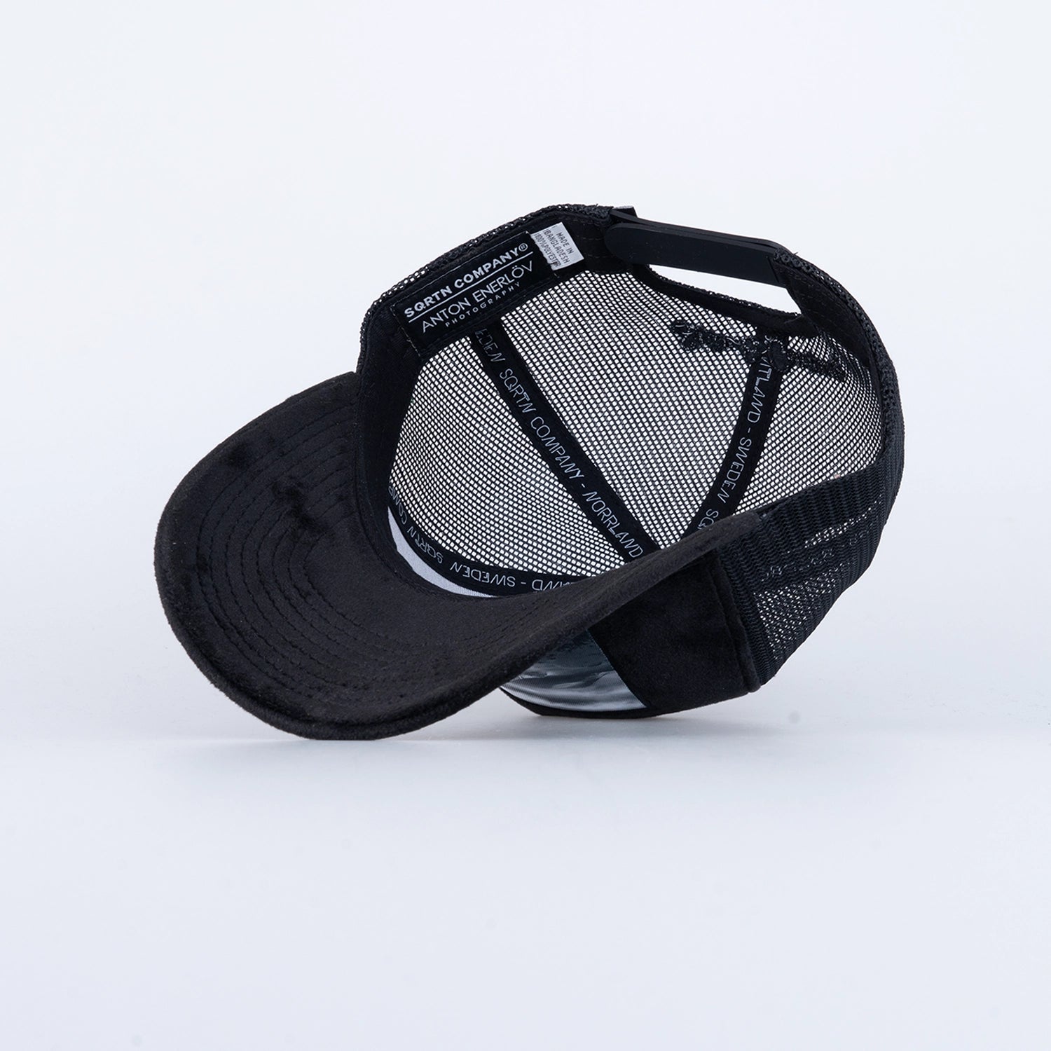 BERGEN VELVET TRUCKER CAP - BLACK