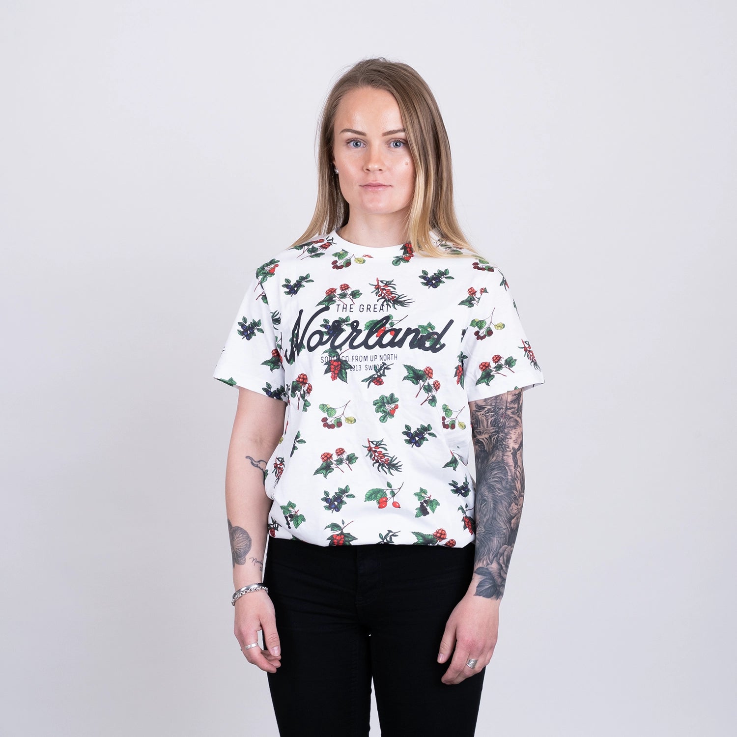 GREAT NORRLAND T-SHIRT - BERRY BLACK