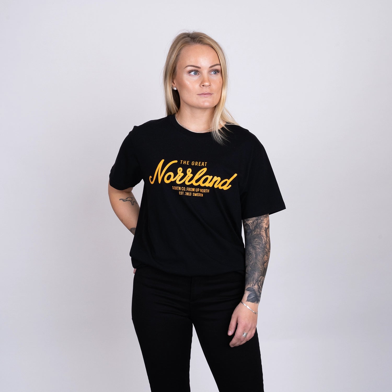 GREAT NORRLAND T-SHIRT - BLACK/ORANGE