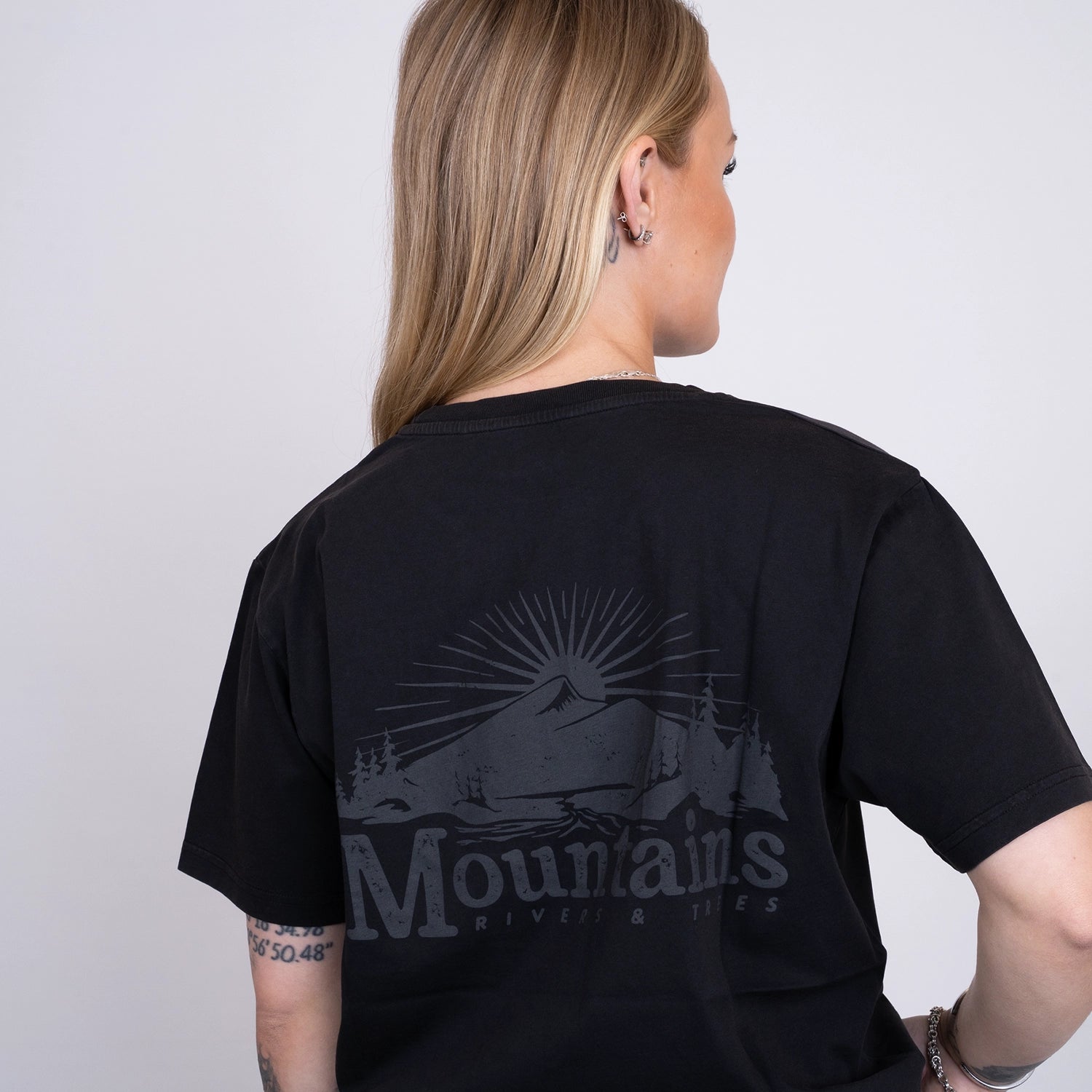 RIVERS & TREES T-SHIRT - WASHED BLACK