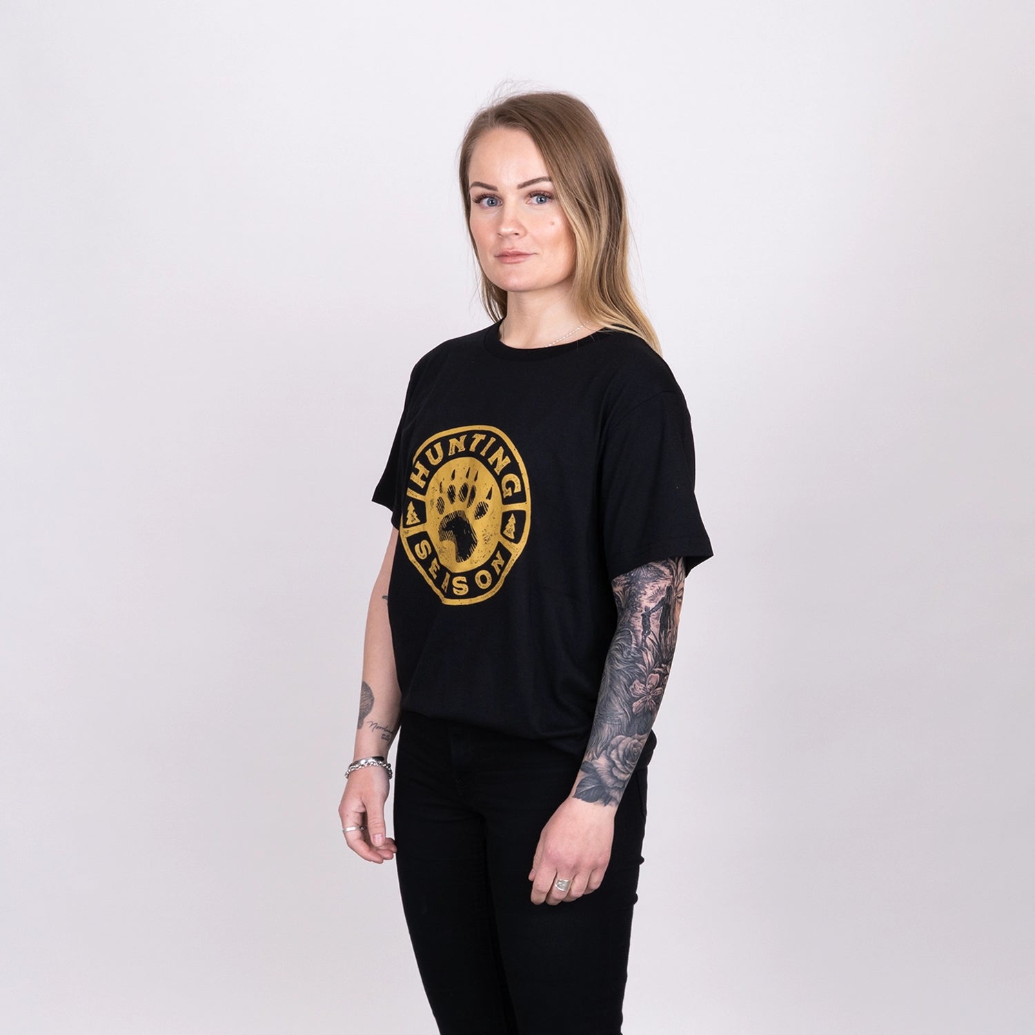 SEASON T-SHIRT - BLACK