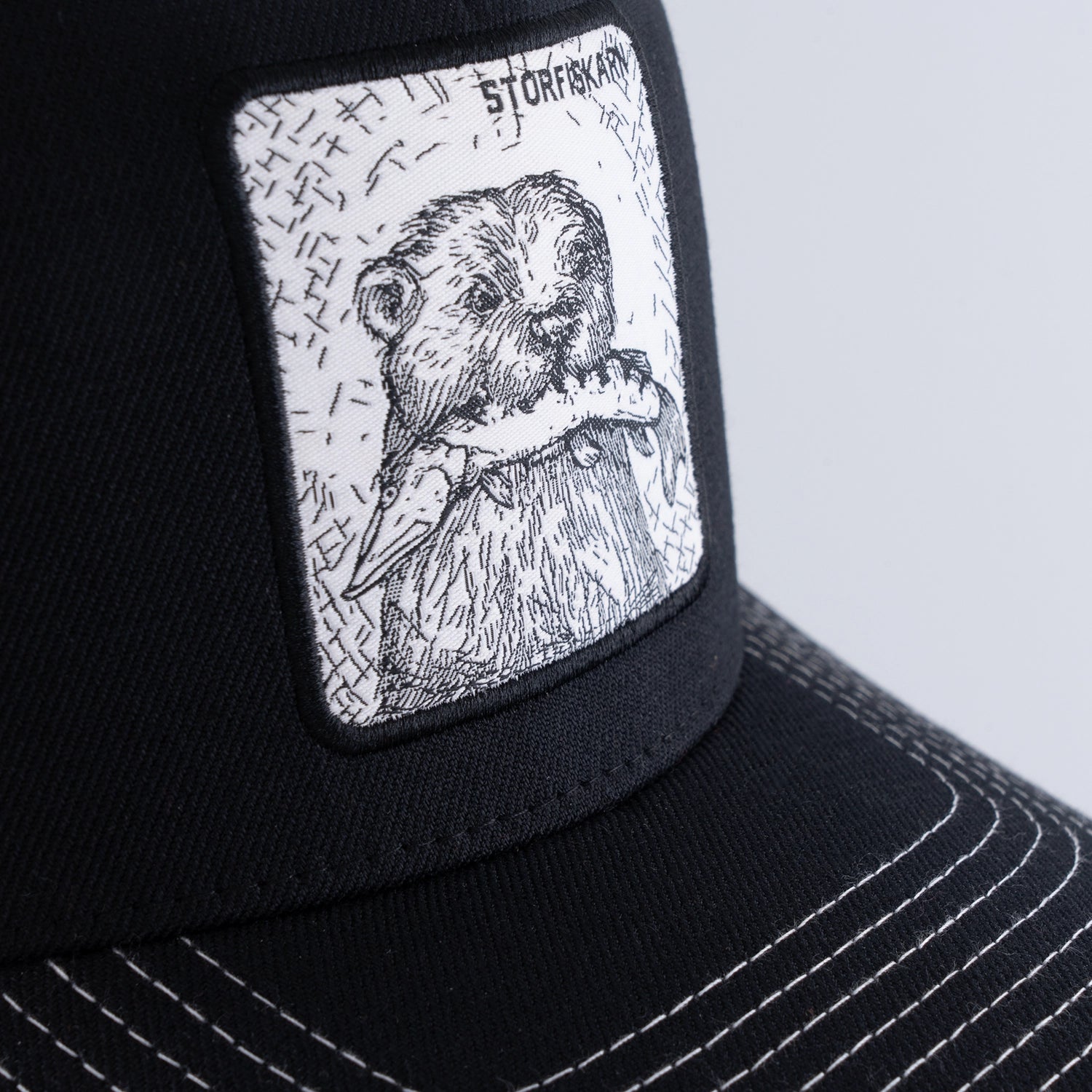 STORFISKARN TRUCKER KEPS - HOOKED BLACK