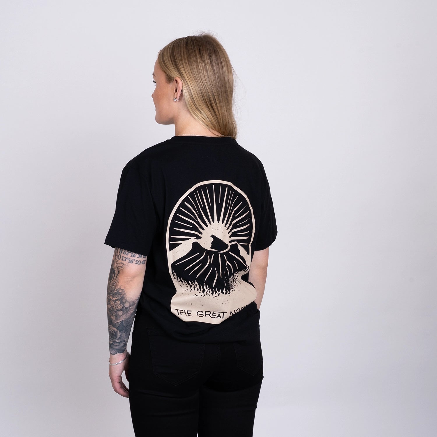 SUNNY T-SHIRT - BLACK